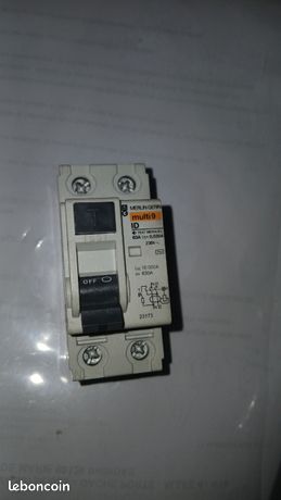 Disjoncteur différentiel 63 A 30 ma Merlin gerin