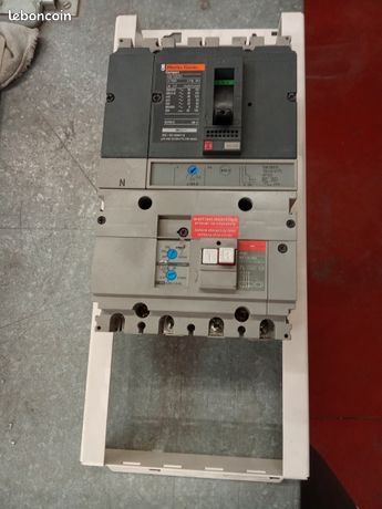 Disjoncteur différentiel merlin gerin NS100-160-250-N/H/NA