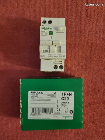 Disjoncteur différentiel schneider Resi9 neuf