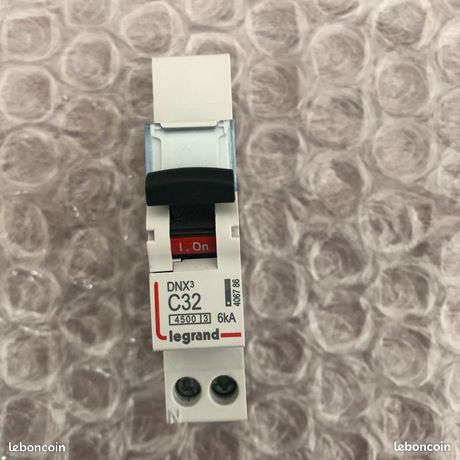 Disjoncteur Legrand 406786