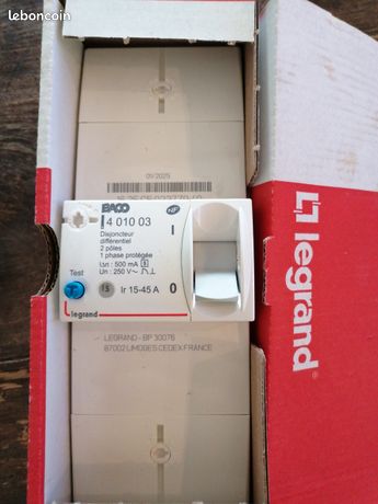 Disjoncteur monophasé Legrand 500ma 15/45A neuf