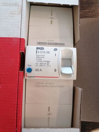 Disjoncteur monophasé Legrand 500ma 60A neuf