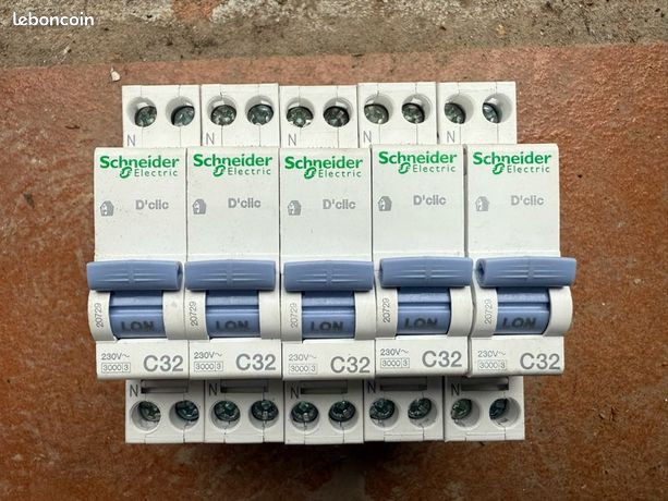 Disjoncteur Schneider 32A