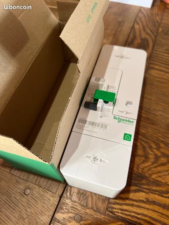 Disjoncteur SCHNEIDER Resi9 DB60 R9FT645