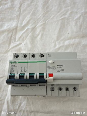 Disjoncteur Tetra polaire C60N C63 VIGI C60 30mA