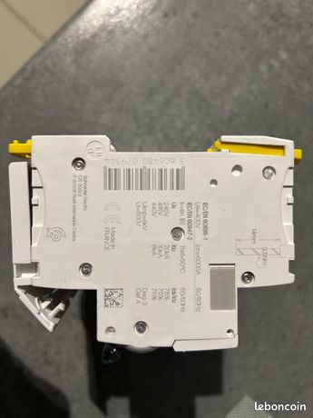 Disjoncteur tetra Schneider IC60N B50+bloc différentiel