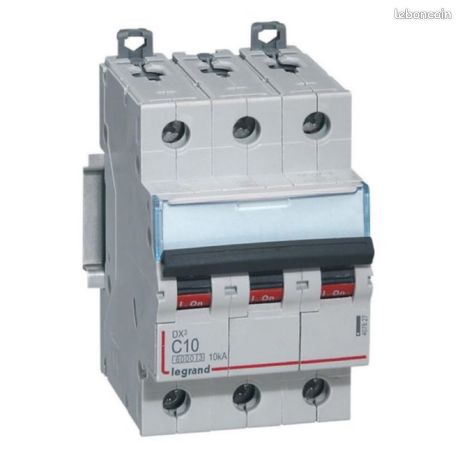 Disjoncteur triphasé 10A 3P Courbe C 6/10kA DX3 À vis LEGRAND 407827