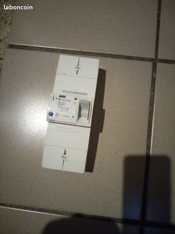 Disjoncteur TYPE BACO Legrand 15 30 45 ampéres