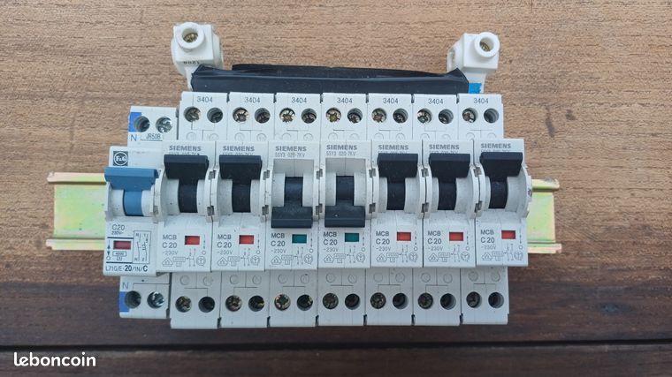 Disjoncteurs 20A SIEMENS