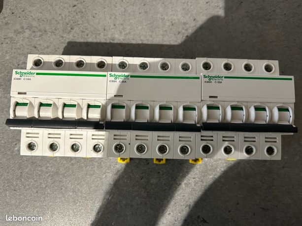 Disjoncteurs tetra Schneider