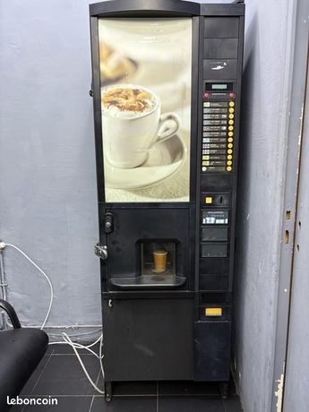 Distributeur à café
