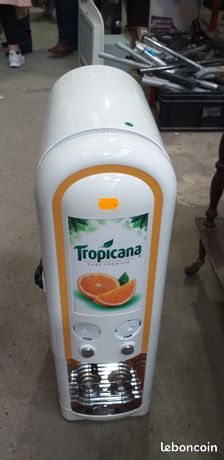 Distributeur automatique de jus de fruit tropicana