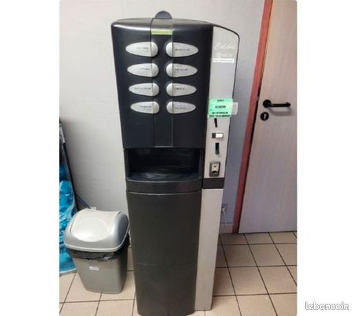 Distributeur cafe Necta Colibri