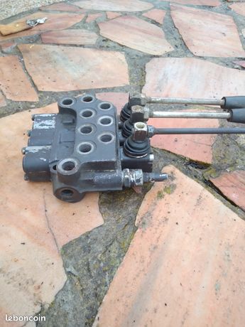 Distributeur hydraulique