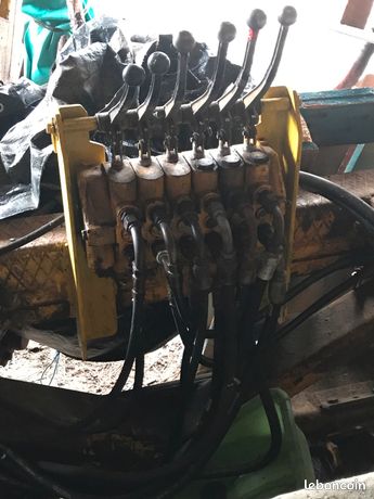 Distributeur massey Ferguson