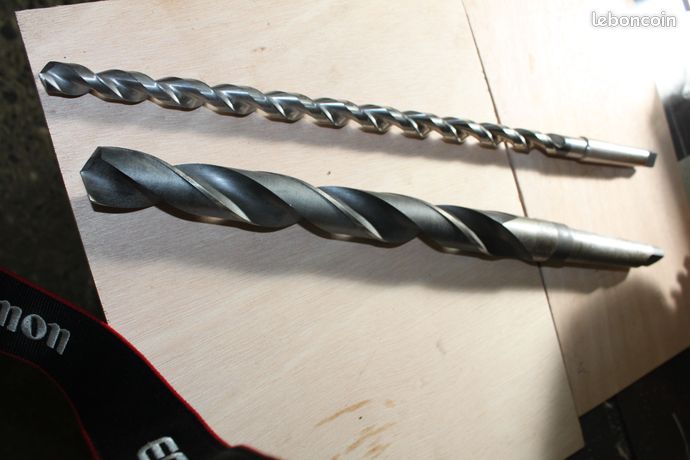 Divers lots de FORETS pour tour ou CN