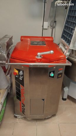 Diviseuse formeuse JAC