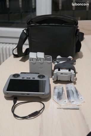 DJI Mini 4 Pro Fly More Combo