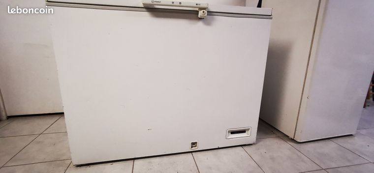 Donne congélateur bahut Indesit