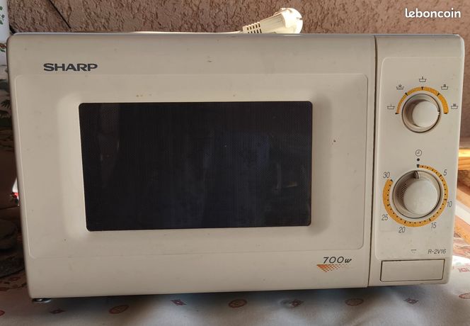 Four micro-onde en panne