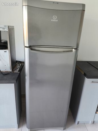 Donne frigo plaque 2 feux halogène et hotte