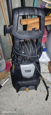 Donne Karcher pour pièces