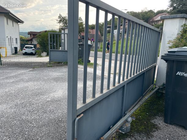 portail en ferraille à démonter et à venir chercher