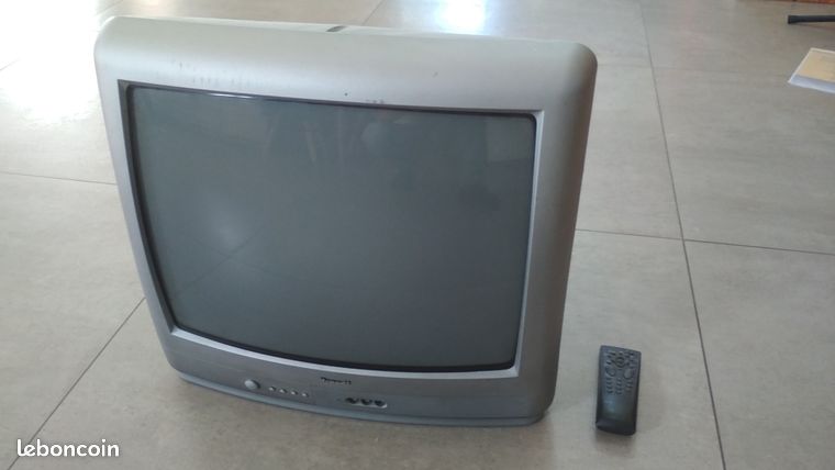 téléviseur cathodique