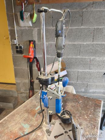 Dremel avec colonne de perçage
