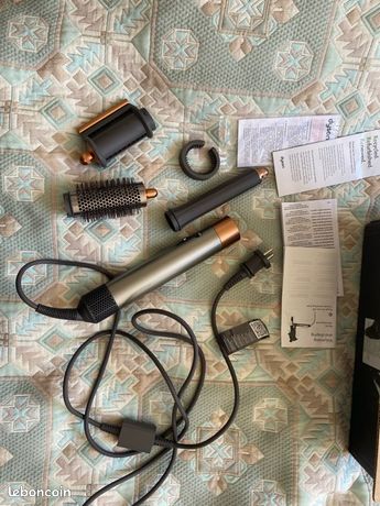 Dyson Airwrap Long Lite tout neuf