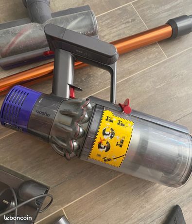 Dyson v10
