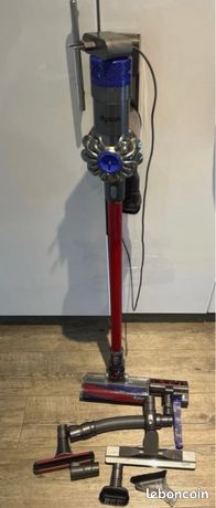 Dyson v6 total clean + accessoires batterie neuve