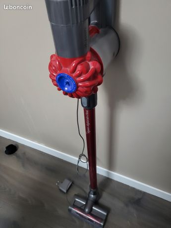 Dyson v6