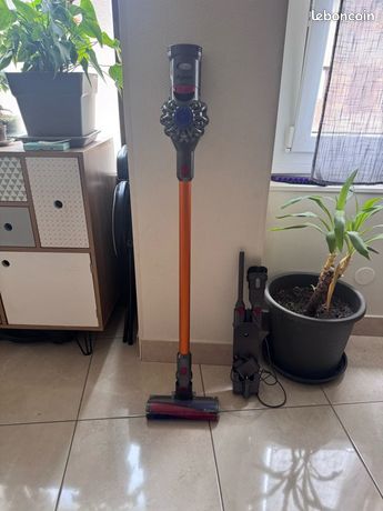 Dyson V7 - Aspirateur sans fil batterie neuve