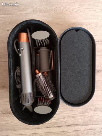 Dyson airwrap
