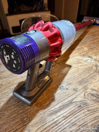 Dyson V10