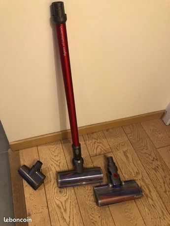 Dyson v6 : manche + 3 brosses motorisées
