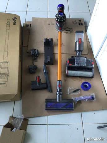 Dyson v8 absolute batterie et serpillière