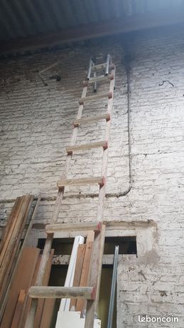 Echelle de faitage en bois