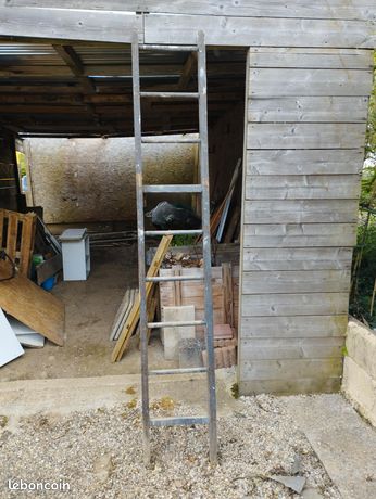 Echelle en bois solide