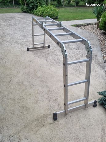 Echelle modulable articulée CENTAURE W.A pliable