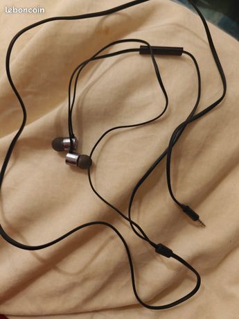 Écouteurs filaires inconnue