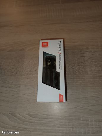 Écouteurs JBL filaires TUNE 210
