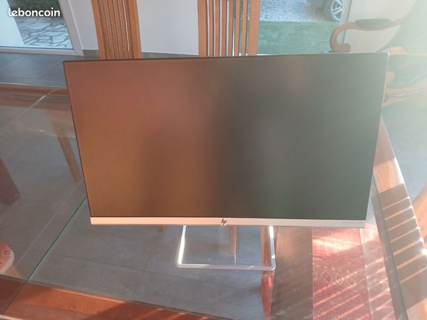 Écran d'ordinateur HP 24 fw avec son