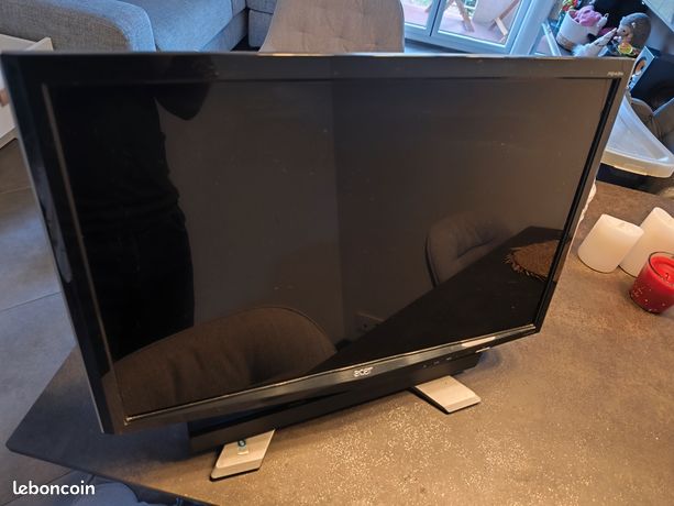 Écran LCD 24 pouces Acer P243W + enceinte 2x2W
