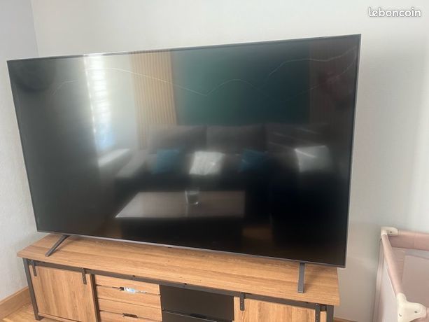 Écran led LG 214cm HS