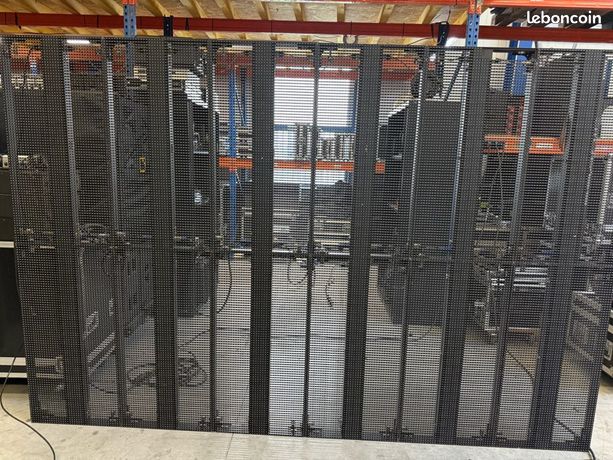 Écran LED P10 20 m 40 dalles + câblage