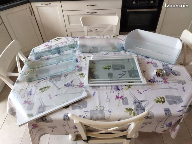 Eléments intérieurs + thermostat de réfrigérateur Hotpoint Ariston