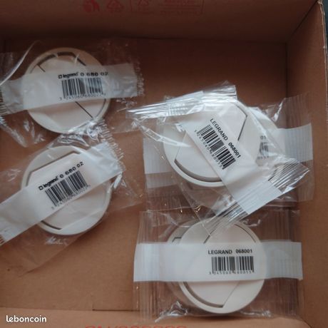 Enjoliveur VV Legrand celiane