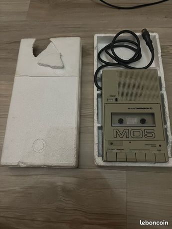 Enregistreur lecteur cassette magnétophone Thomson MO5